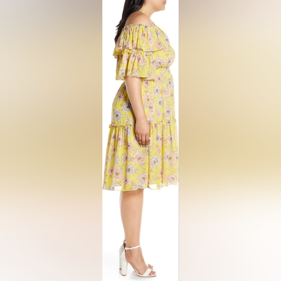 Chelsea28 Plus Size Floral Off the Shoulder Tiered Dress - Picture 3 of 11